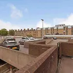 Two Bedroom Maisonette In The Heart Of The West End