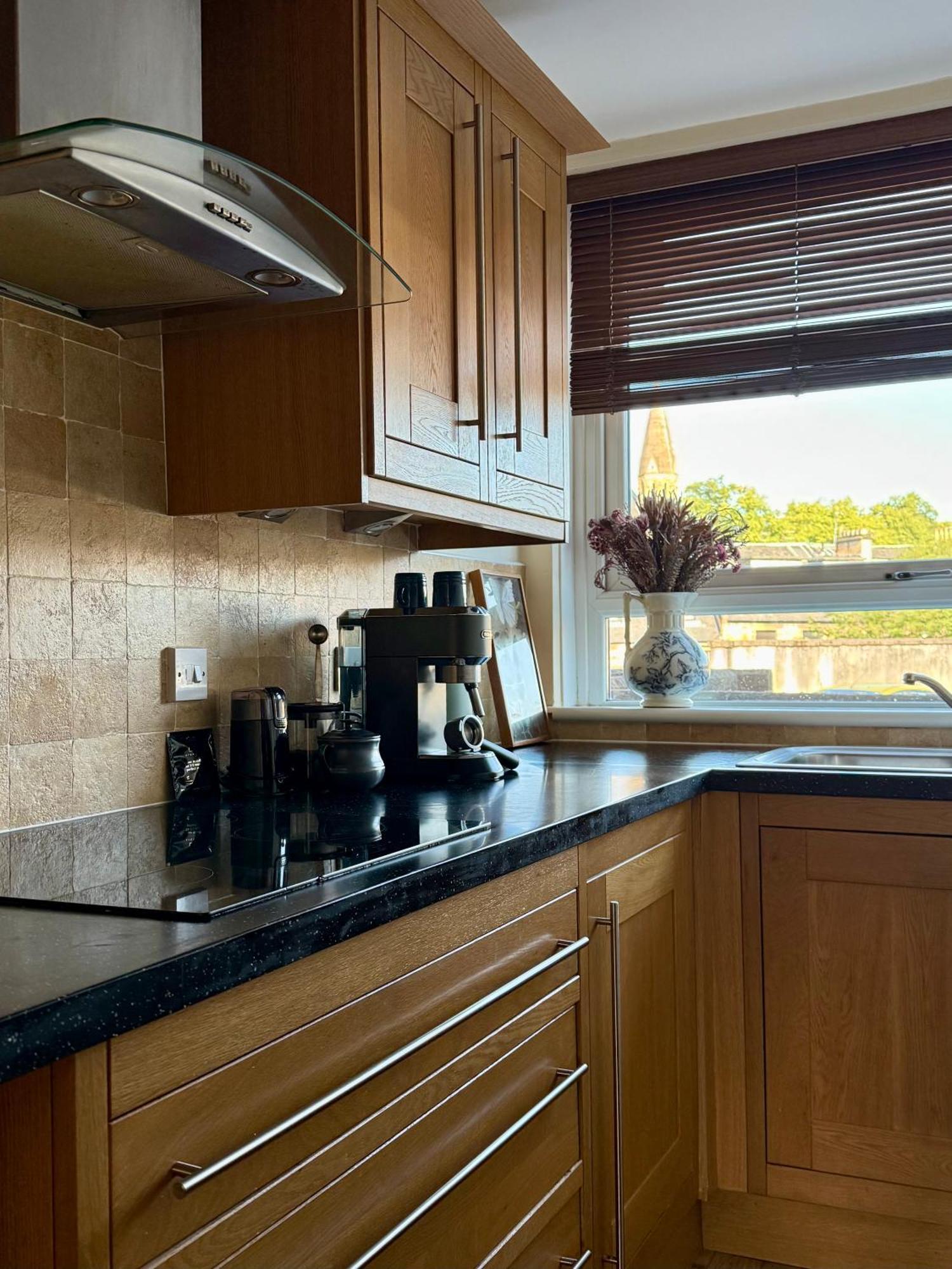 Apartment Two Bedroom Maisonette In The Heart Of The West End